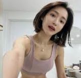 <p style="text-indent:2em;">{{keyword}}是一家专注于文化传播的公司，致力于推广三国时期的历史、文化、艺术和小说等多元内容，公司不仅在数字媒体、网络平台和旅游文化等方面进行深入实践，还结合现代科技和信息传播技术进行创新，其具体业务包括但不限于： 2. 网络平台业务：搭建三国文化相关的线上平台，如在线展馆、论坛社区等，提供知名的三国相关活动和事件信息，实现全球三国的爱好者和读者互动与交流。 3. 旅游文化产业：开发具有浓厚三国氛围的旅游线路和旅游文化产品，为游客提供深度体验三国历史文化的机会。 4. 跨界合作：与文化、旅游相关企业或机构进行跨界合作,共同开发和推广三国文化产品和服务。</p> <p style="text-indent:2em;">{{keyword}}致力于向全球展示中国历史上的文化瑰宝——三国文化的魅力,通过多样化的文化产业形式和现代化的传播手段让更多的人了解并喜爱三国文化并对对中国历史文化有更深入的理解。</p>
